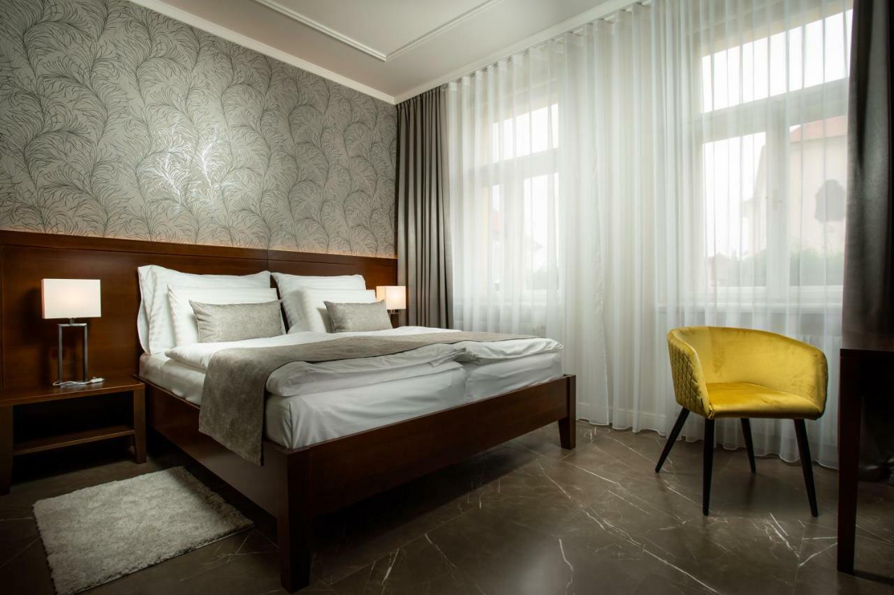 Hotel Anna Бероун Экстерьер фото