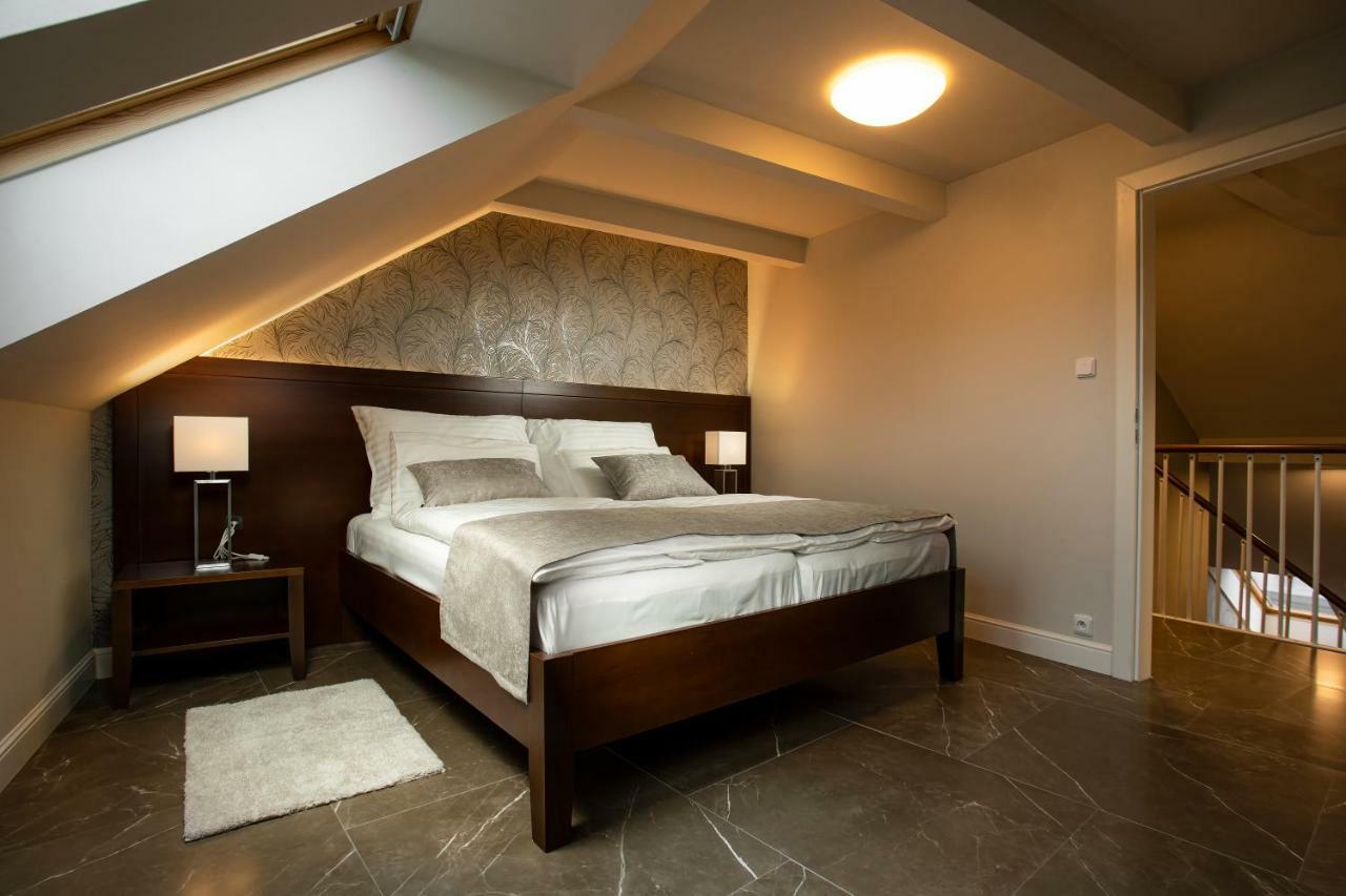 Hotel Anna Бероун Экстерьер фото