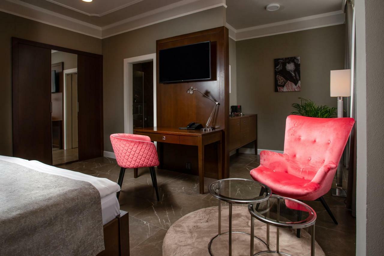 Hotel Anna Бероун Экстерьер фото