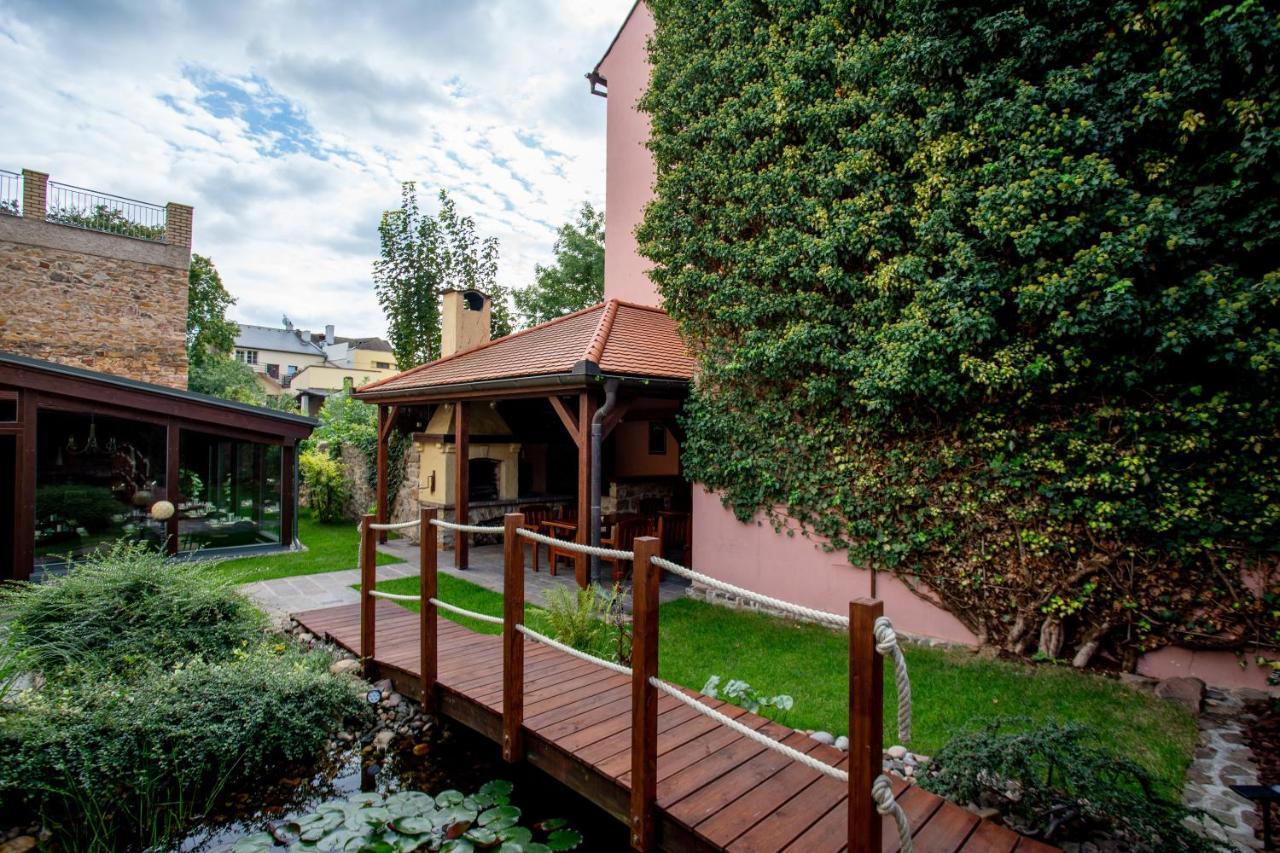 Hotel Anna Бероун Экстерьер фото